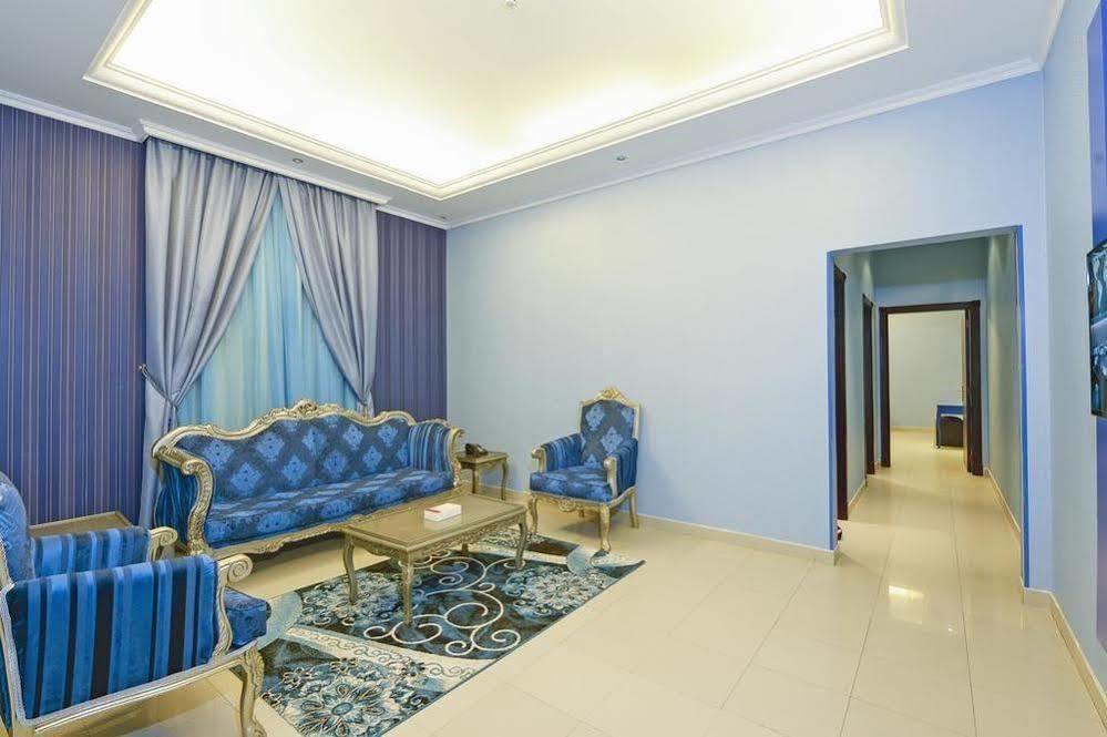 Hotelier Suites Riyadh Exterior photo
