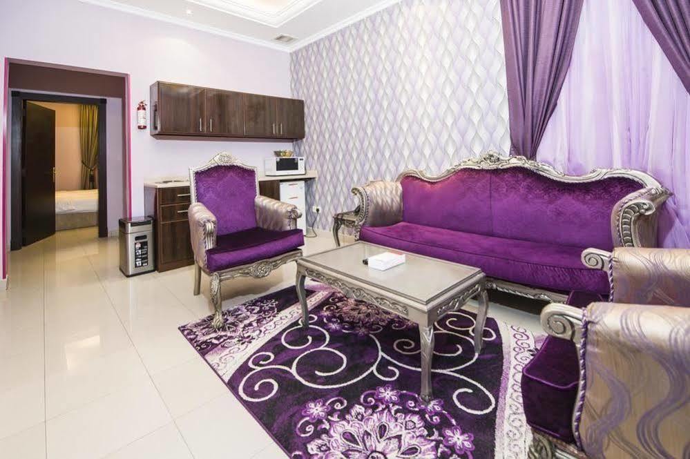 Hotelier Suites Riyadh Exterior photo